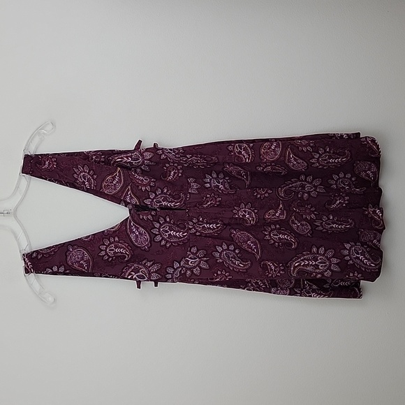 Forever 21 Tops - Forever 21 Wine Colored Paisley Print Mini Dress Or Tunic Top Junior S